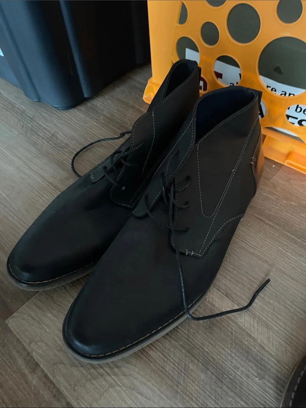 Deer Stags Men's Black Chukka Boots
